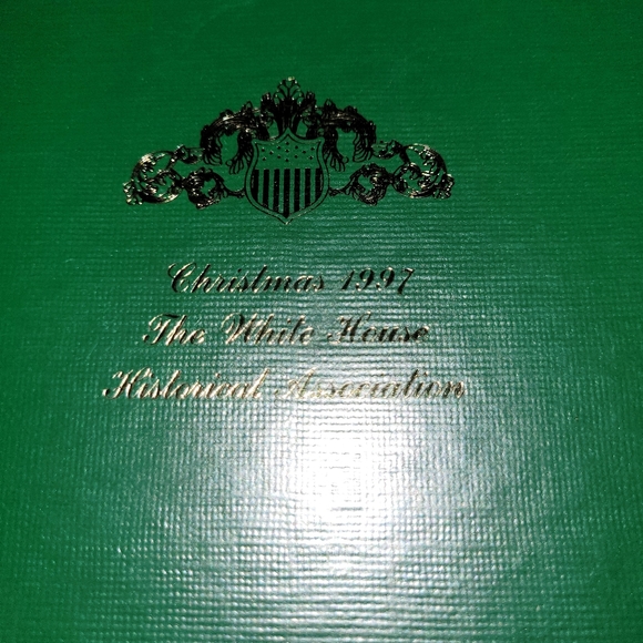 1997 WHITE HOUSE Christmas Ornament - Picture 4 of 9